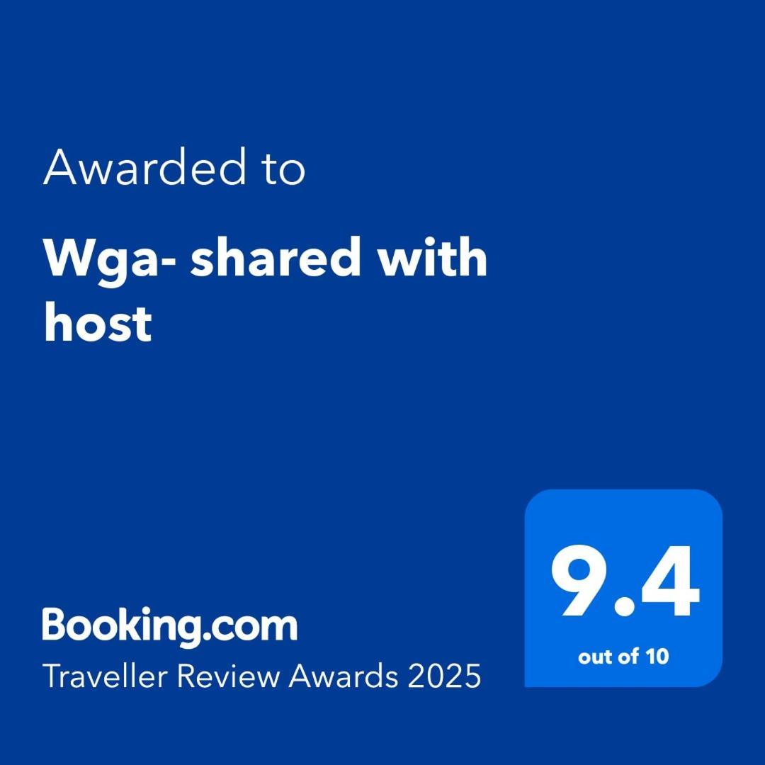Wga- Shared With Host Apartment Worthing Bagian luar foto